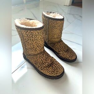Authentic Ugg Classic Short Calf Hair Leopard Metallic Boot